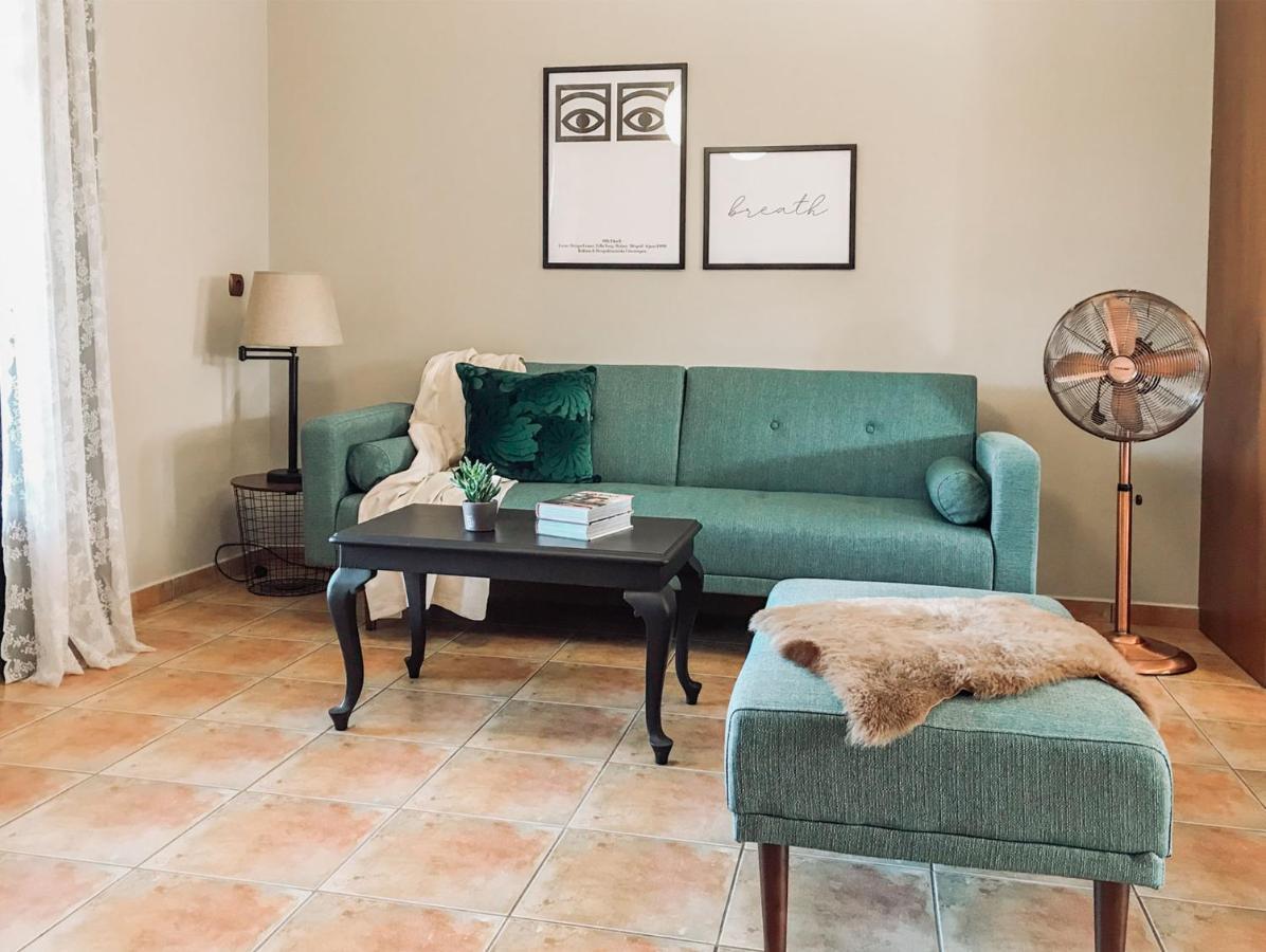 Agrilia Maison Razáta Esterno foto